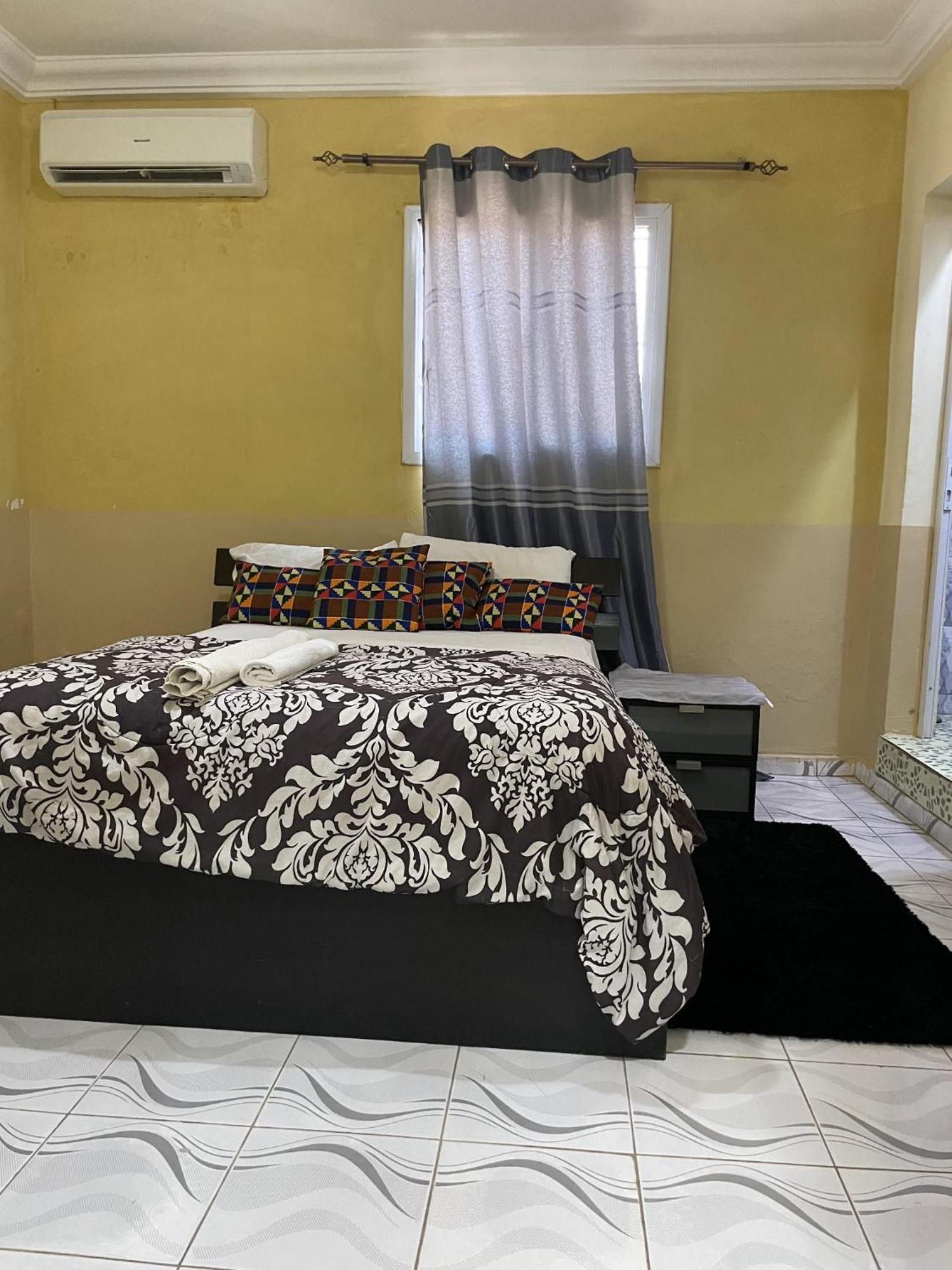 Faith And Grace Guest House Lamin Beretto Exterior foto